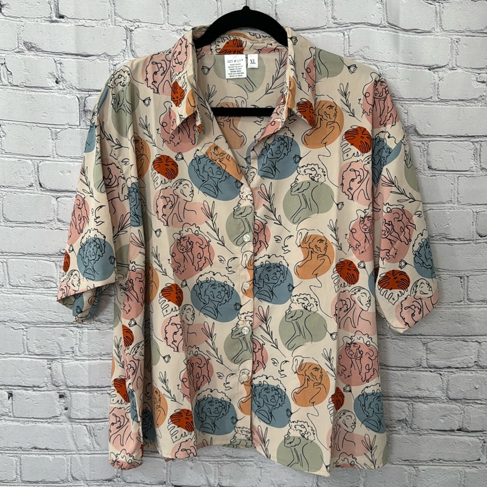 Women’s Faces Collared Blouse